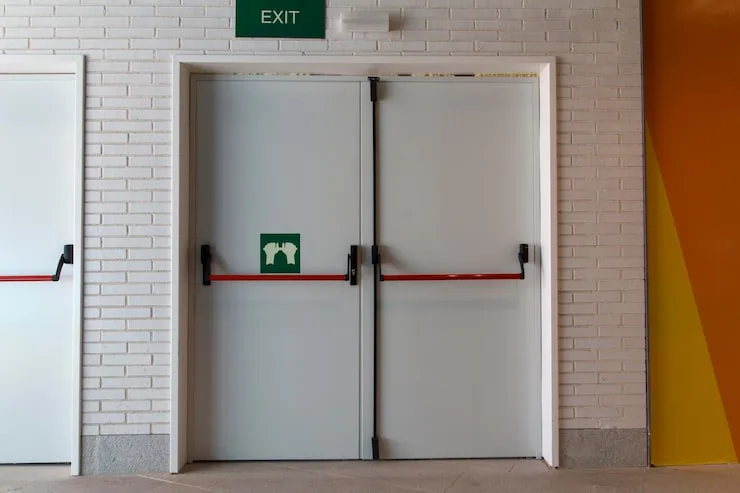 fechadura para porta de incêndio em Porto Alegre